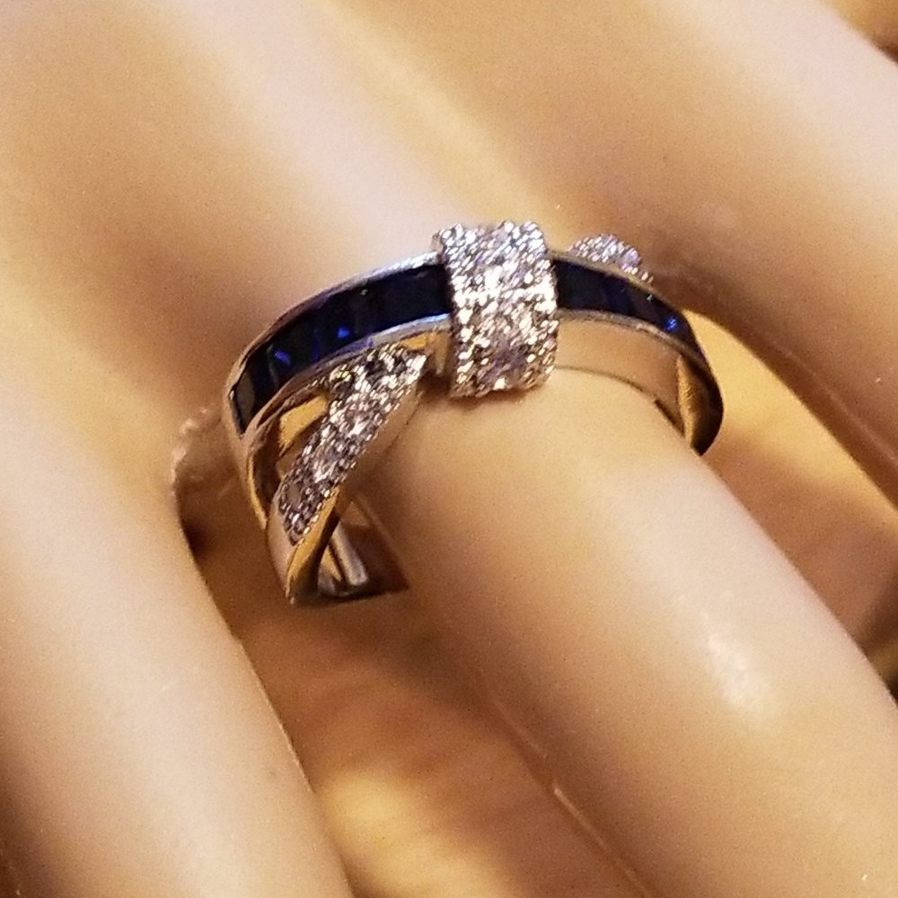 Sapphire & Diamond [Simulated] Ring - 925 - Picture 4 of 7